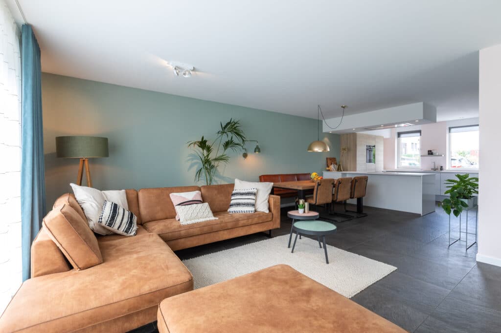 Vrolijk moderne gezinswoning Almere door Aangenaam Interieuradvies